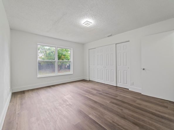 2961 NW 26th Street NW, Oakland Park FL 33311