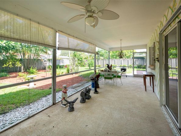1101 NW 74th Ter, Plantation FL 33313