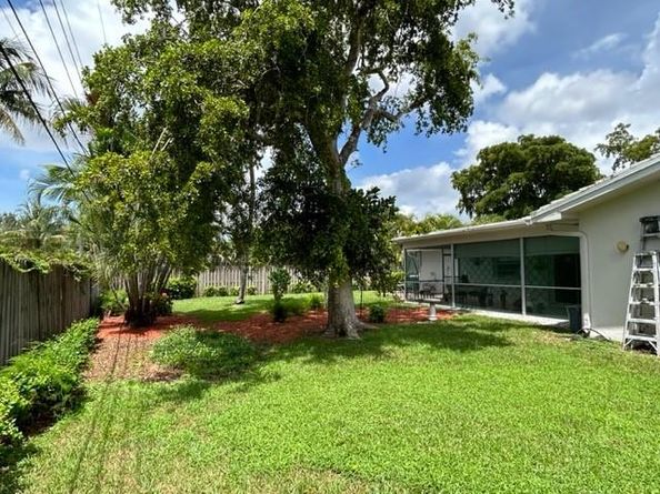 1101 NW 74th Ter, Plantation FL 33313