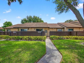 606 Sea Pine Way