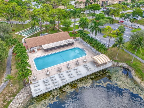 606 Sea Pine Way B, Greenacres FL 33415