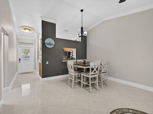 606 Sea Pine Way B, Greenacres FL 33415
