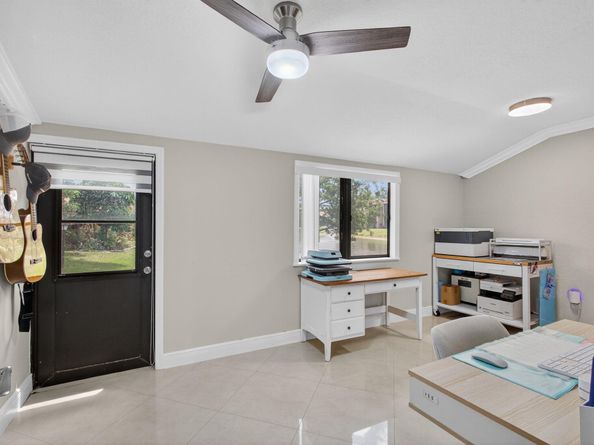 606 Sea Pine Way B, Greenacres FL 33415