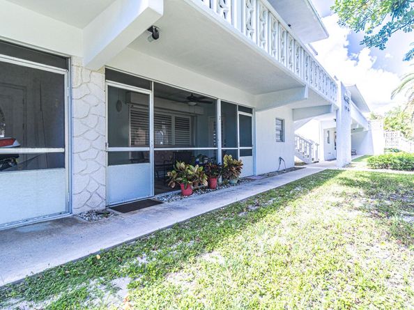 540 N Luna Ct 2, Hollywood FL 33021