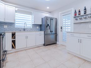 540 N Luna Ct 2, Hollywood FL 33021