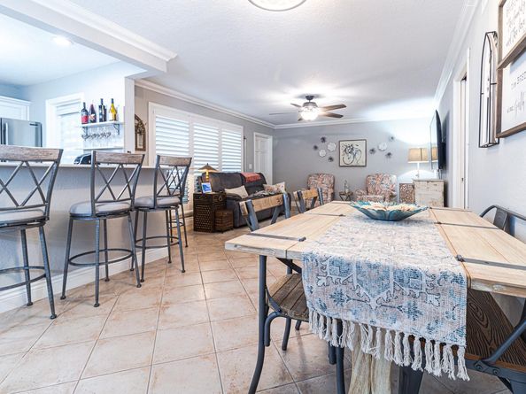540 N Luna Ct 2, Hollywood FL 33021