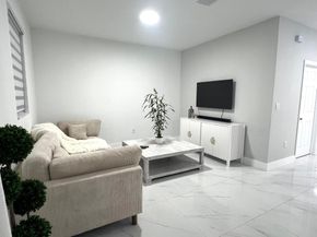 178 SE 33rd Ter, Homestead FL 33033