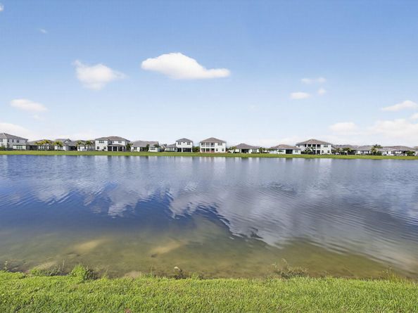 5385 Macoon Way, Westlake FL 33470