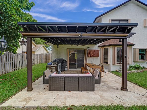 3253 NW 104 Ave, Sunrise FL 33351