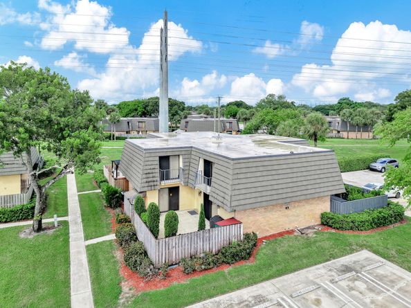 1614 16th Way, West Palm Beach FL 33407