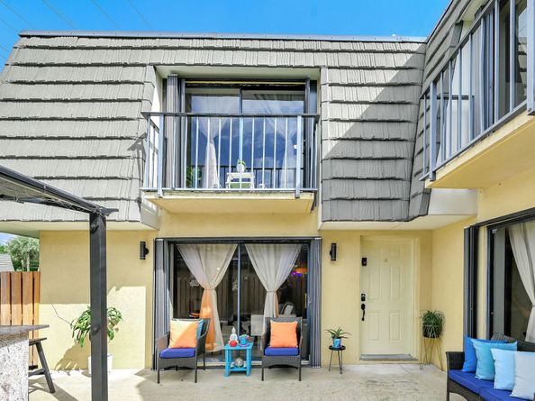 1614 16th Way, West Palm Beach FL 33407