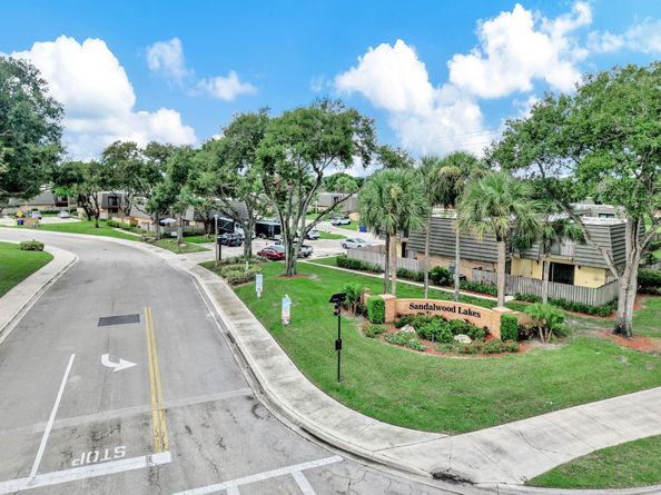 1614 16th Way, West Palm Beach FL 33407