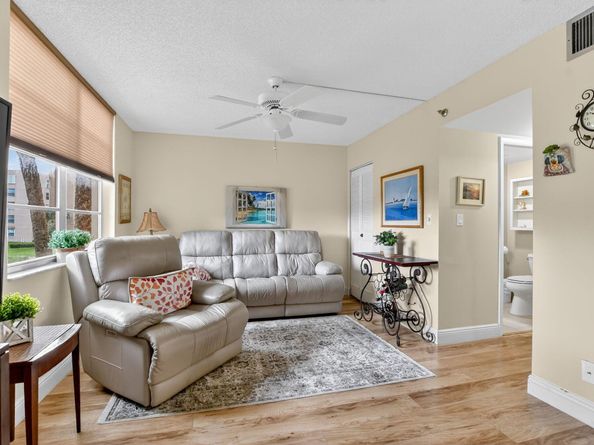 5340 NW 2nd Avenue 226, Boca Raton FL 33487