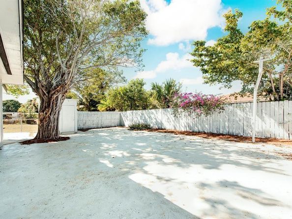 1031 SW 6th Way, Deerfield Beach FL 33441