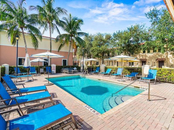 2406 Venetian Way, Boynton Beach FL 33426