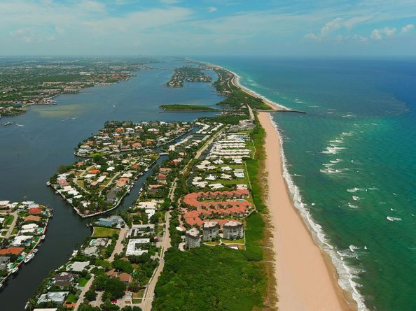 2406 Venetian Way, Boynton Beach FL 33426