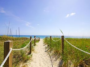 2406 Venetian Way, Boynton Beach FL 33426