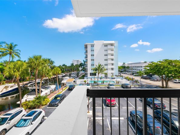 4800 Bayview Dr 306, Fort Lauderdale FL 33308