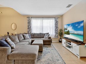 118 Bella Vista Way, Royal Palm Beach FL 33411