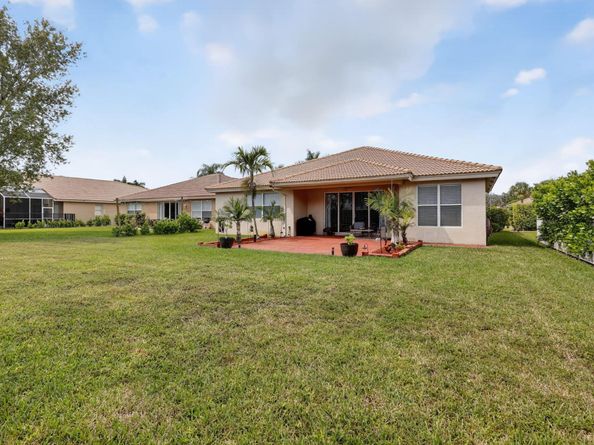 118 Bella Vista Way, Royal Palm Beach FL 33411