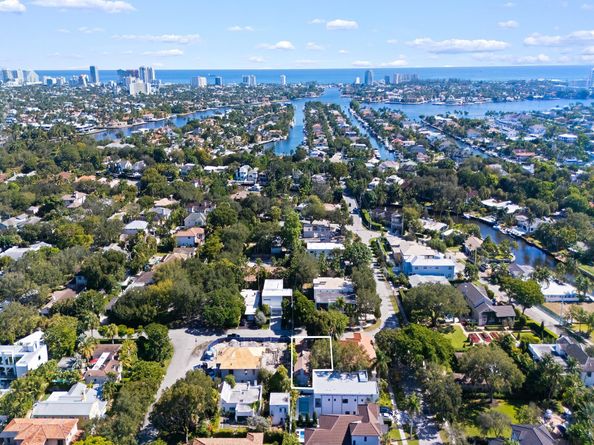 815 SE 11th Ave, Fort Lauderdale FL 33316