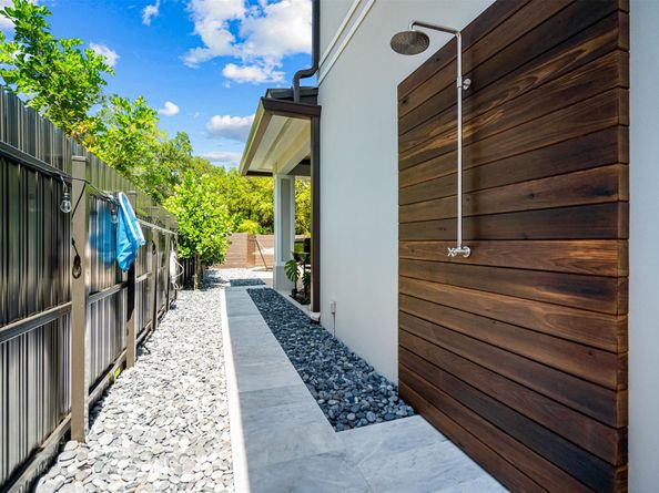 620 SW 12th Ave, Fort Lauderdale FL 33312