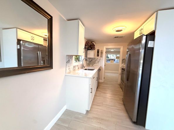 1093 Highview Road, Lantana FL 33462