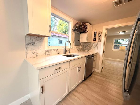 1093 Highview Road, Lantana FL 33462