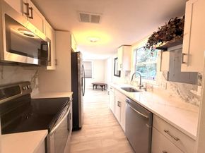 1093 Highview Road, Lantana FL 33462