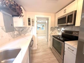 1093 Highview Road, Lantana FL 33462