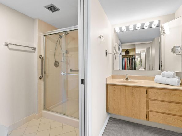 501 S Seas Drive 206, Jupiter FL 33477