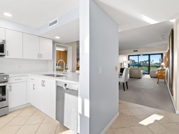 501 S Seas Drive 206, Jupiter FL 33477
