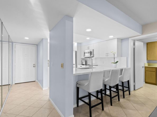 501 S Seas Drive 206, Jupiter FL 33477