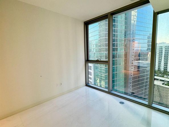 300 Biscayne Blvd Way 2508, Miami FL 33131