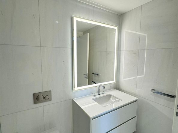 300 Biscayne Blvd Way 2508, Miami FL 33131