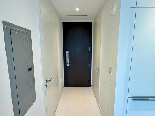 300 Biscayne Blvd Way 2508, Miami FL 33131