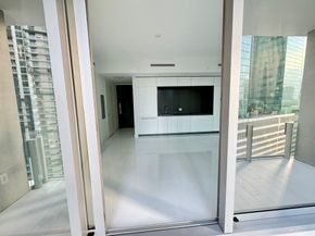 300 Biscayne Blvd Way 2508, Miami FL 33131