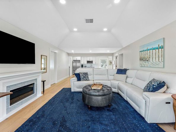 13731 Eastpointe Way, Palm Beach Gardens FL 33418