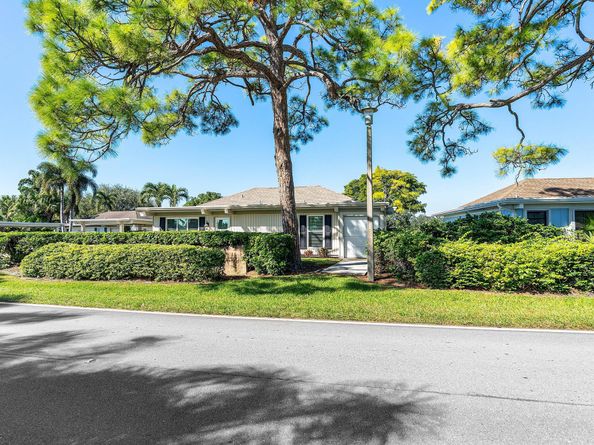 13731 Eastpointe Way, Palm Beach Gardens FL 33418