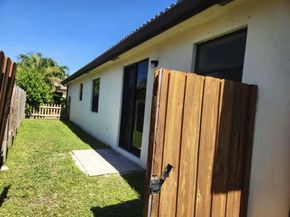 3663 SE 2nd Dr, Homestead FL 33033