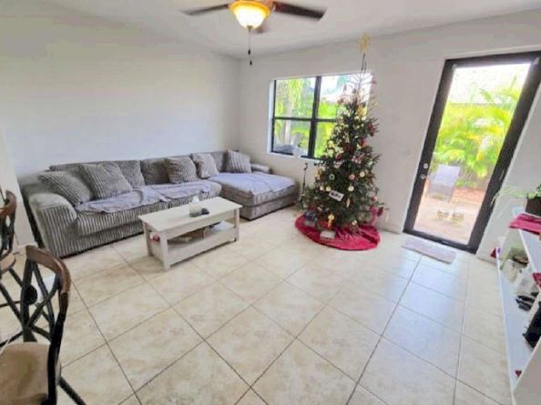 3663 SE 2nd Dr, Homestead FL 33033