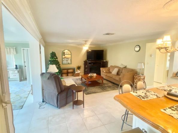 1719 SW 19th Ave, Deerfield Beach FL 33442