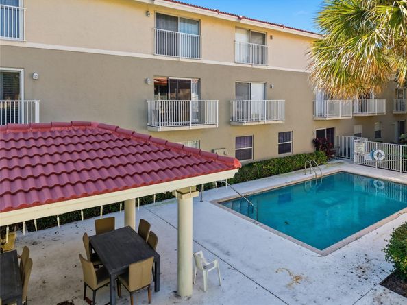 2381 NE 14th Street Cswy 206, Pompano Beach FL 33062