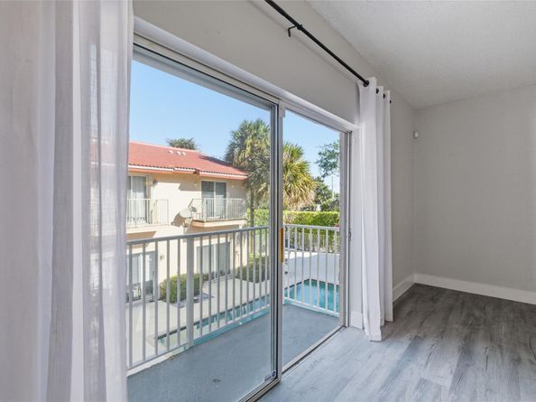 2381 NE 14th Street Cswy 206, Pompano Beach FL 33062