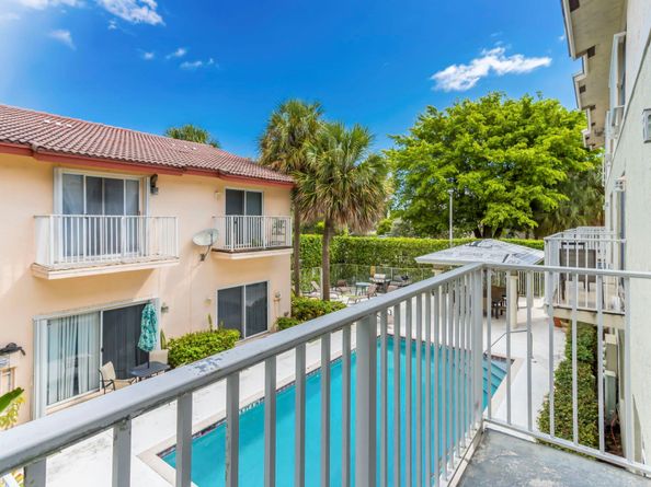 2381 NE 14th Street Cswy 206, Pompano Beach FL 33062