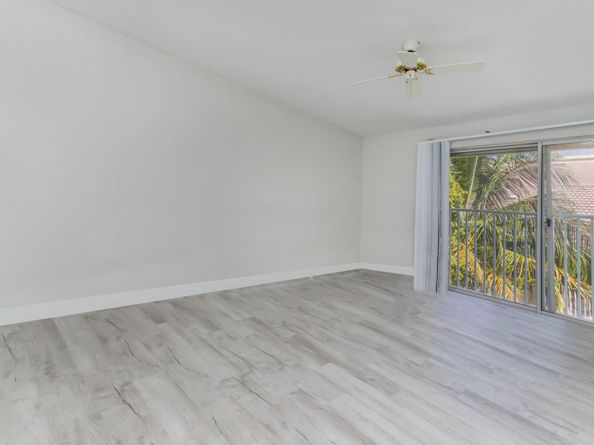 2381 NE 14th Street Cswy 206, Pompano Beach FL 33062