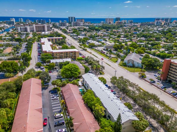 2381 NE 14th Street Cswy 206, Pompano Beach FL 33062