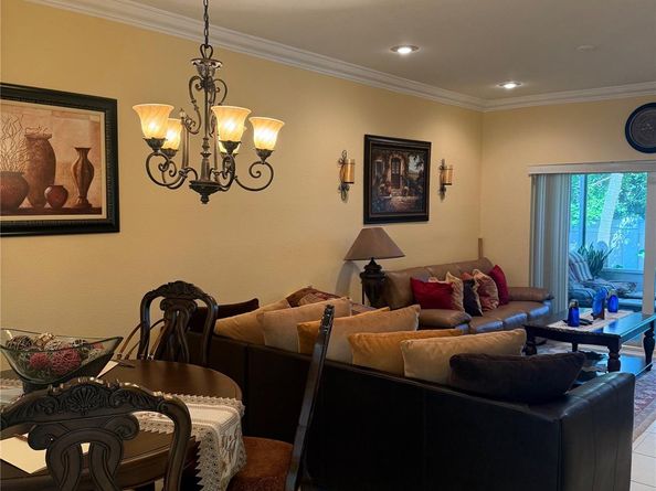 10351 NW 7th St, Coral Springs FL 33071