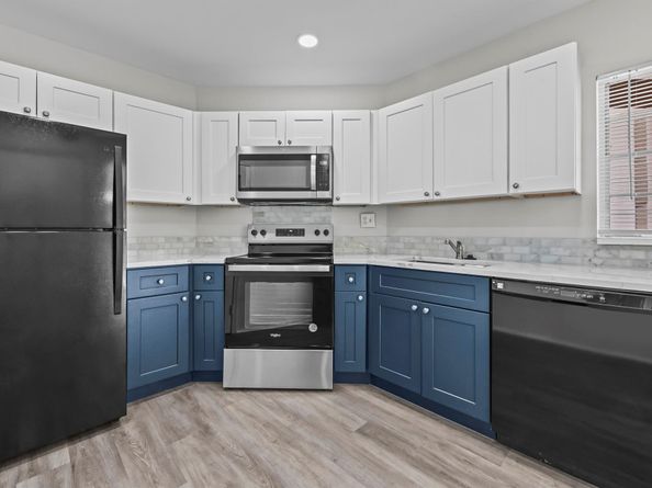 6 Greenway N 212, Royal Palm Beach FL 33411