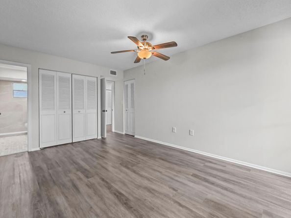 6 Greenway N 212, Royal Palm Beach FL 33411